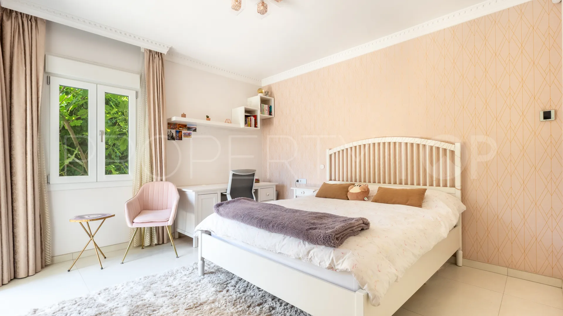 Villa en venta en La Alqueria de 5 dormitorios