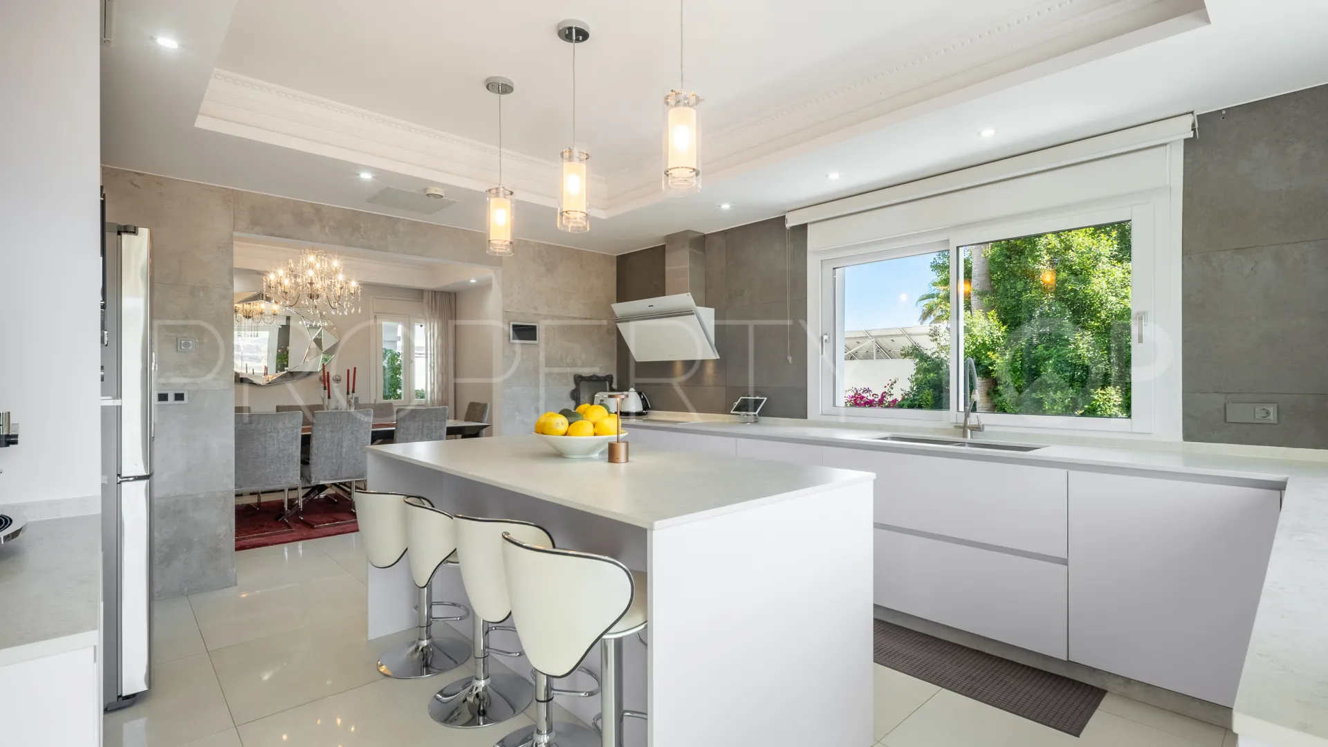 Villa en venta en La Alqueria de 5 dormitorios