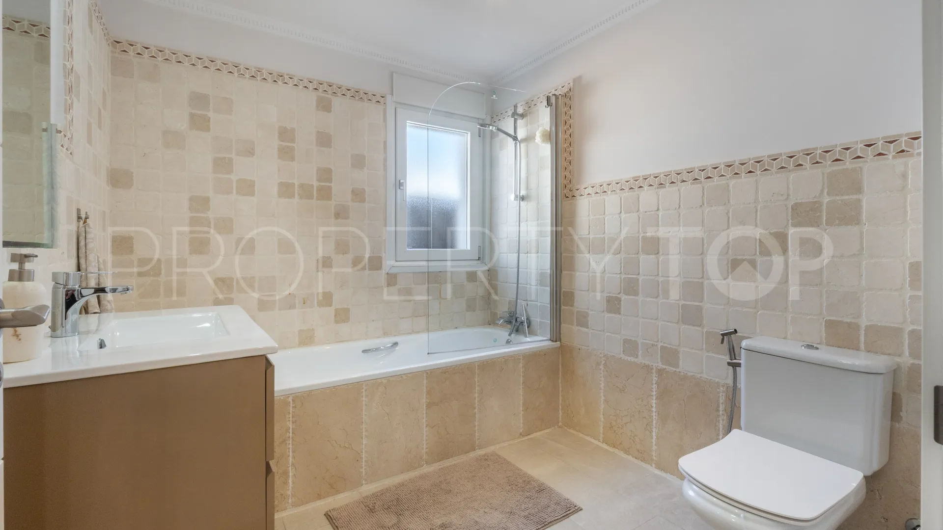 Villa en venta en La Alqueria de 5 dormitorios