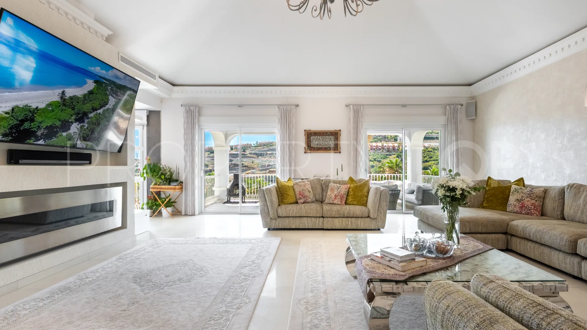 Villa en venta en La Alqueria de 5 dormitorios