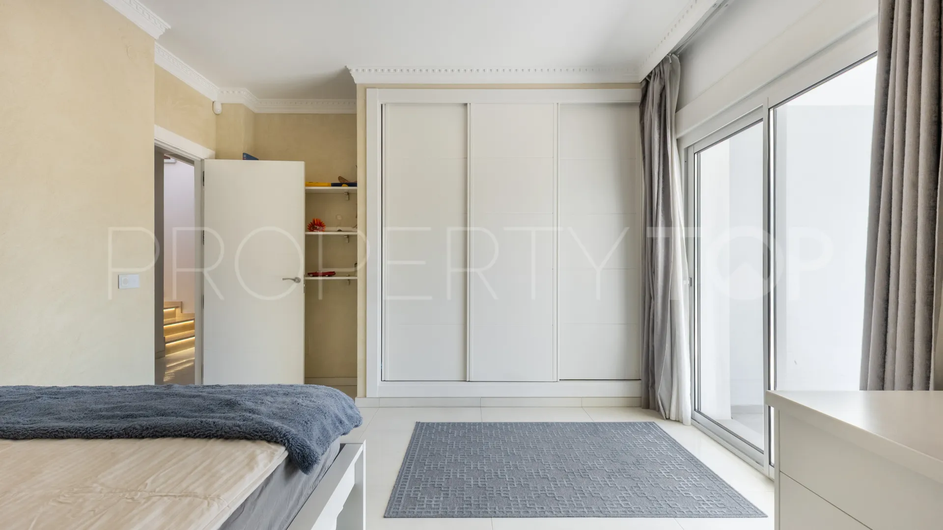 Villa en venta en La Alqueria de 5 dormitorios
