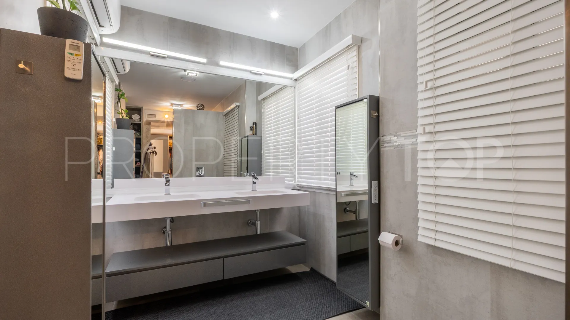 Villa en venta en La Alqueria de 5 dormitorios
