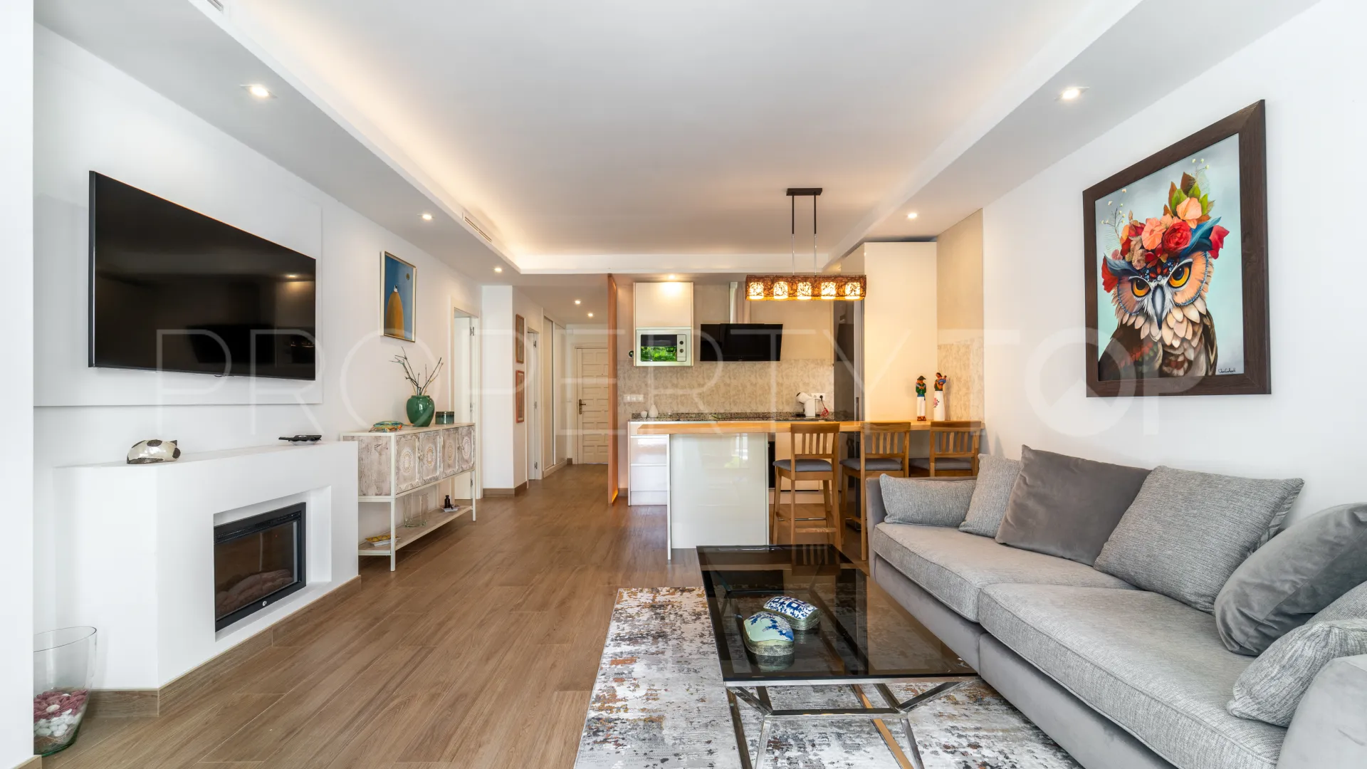 Ground floor apartment with 2 bedrooms for sale in Puente Romano II
