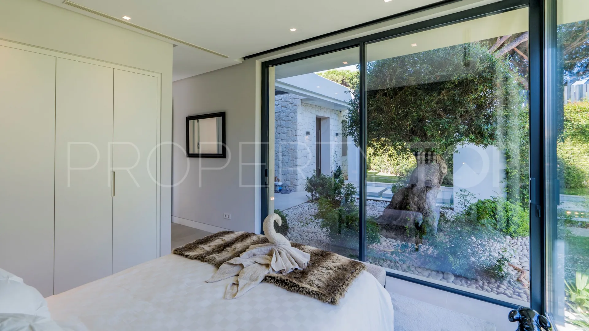 Villa de 6 dormitorios a la venta en Marbesa