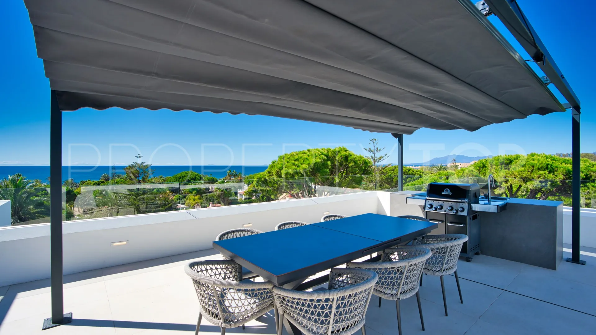 Villa de 6 dormitorios a la venta en Marbesa