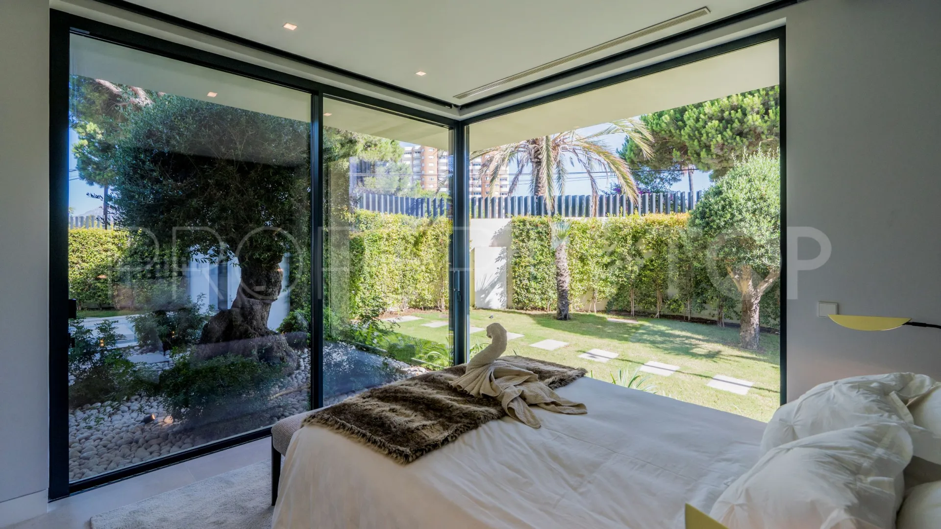 Villa de 6 dormitorios a la venta en Marbesa