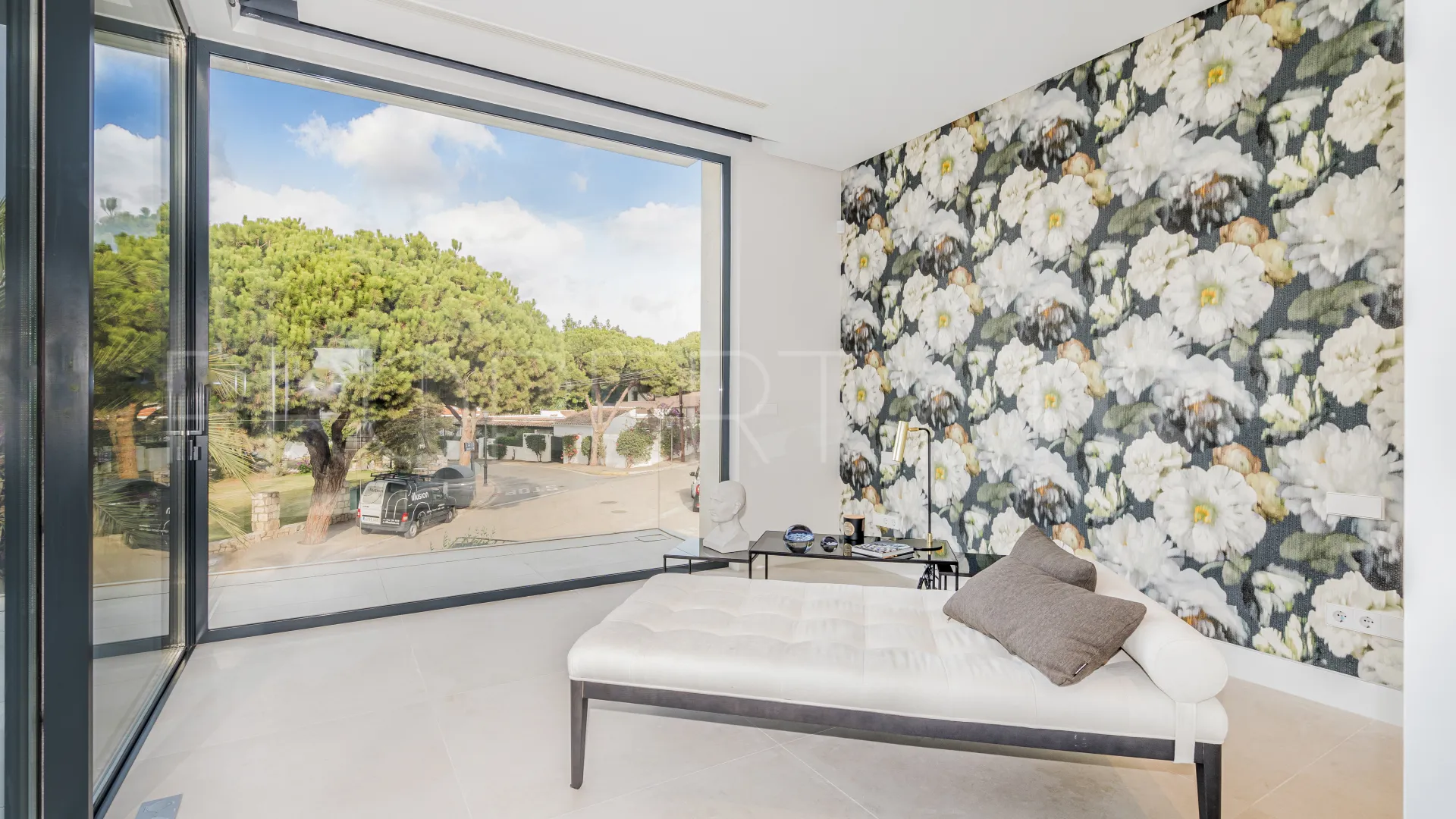 Villa de 6 dormitorios a la venta en Marbesa