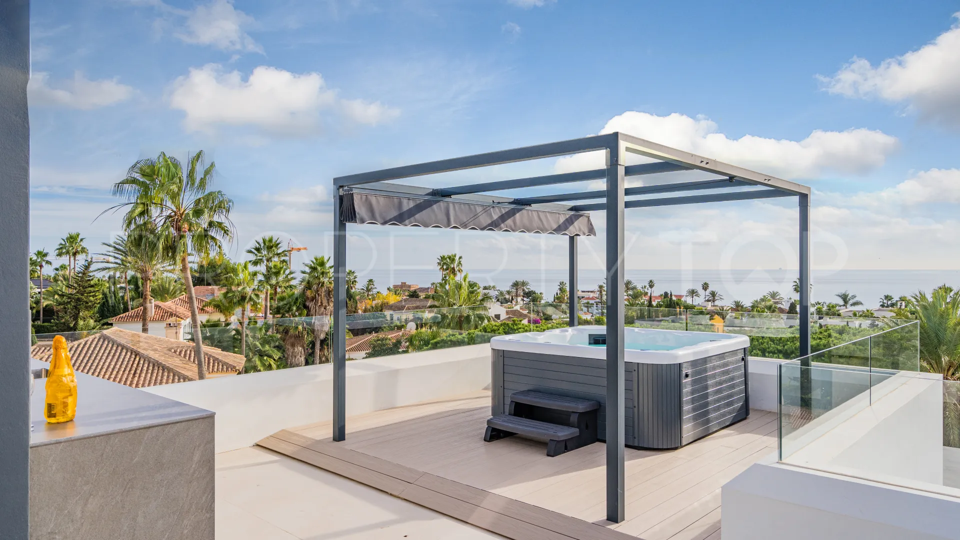 Villa de 6 dormitorios a la venta en Marbesa