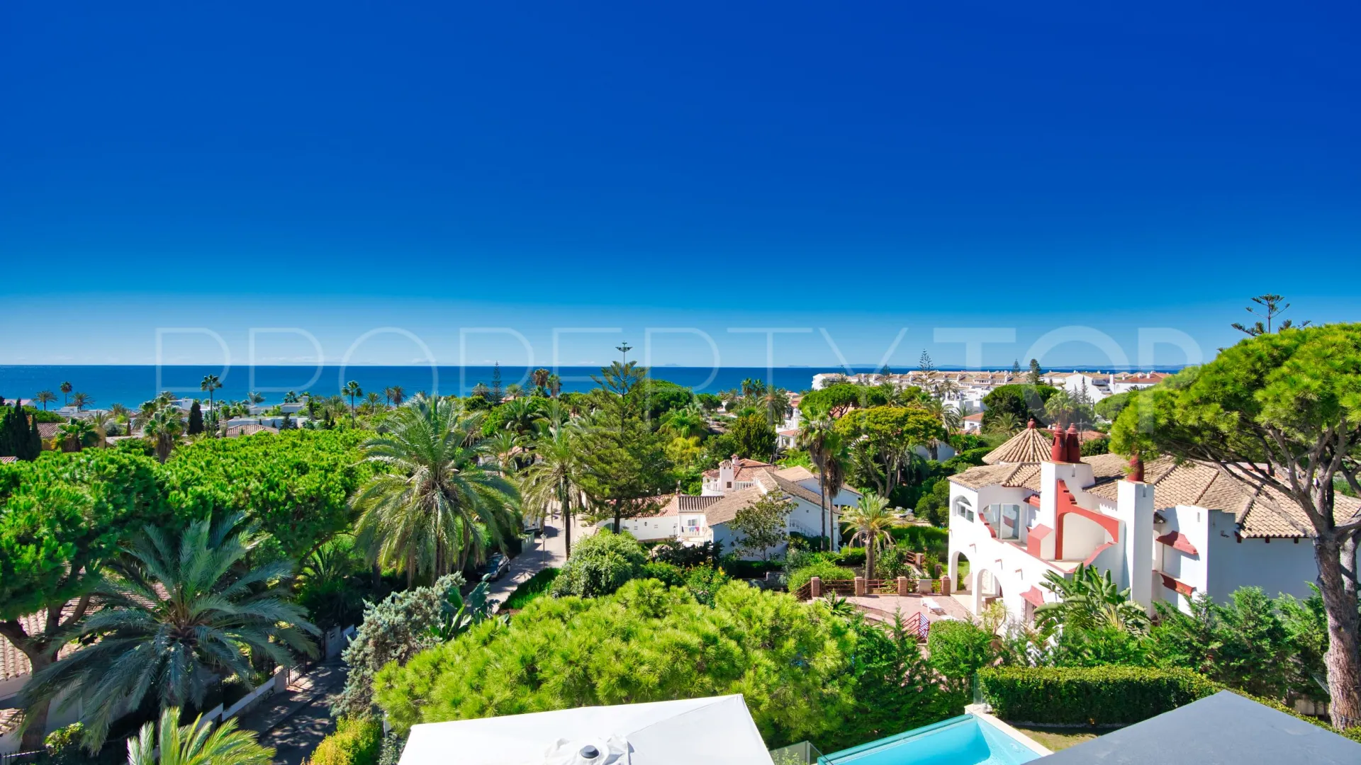 Villa de 6 dormitorios a la venta en Marbesa