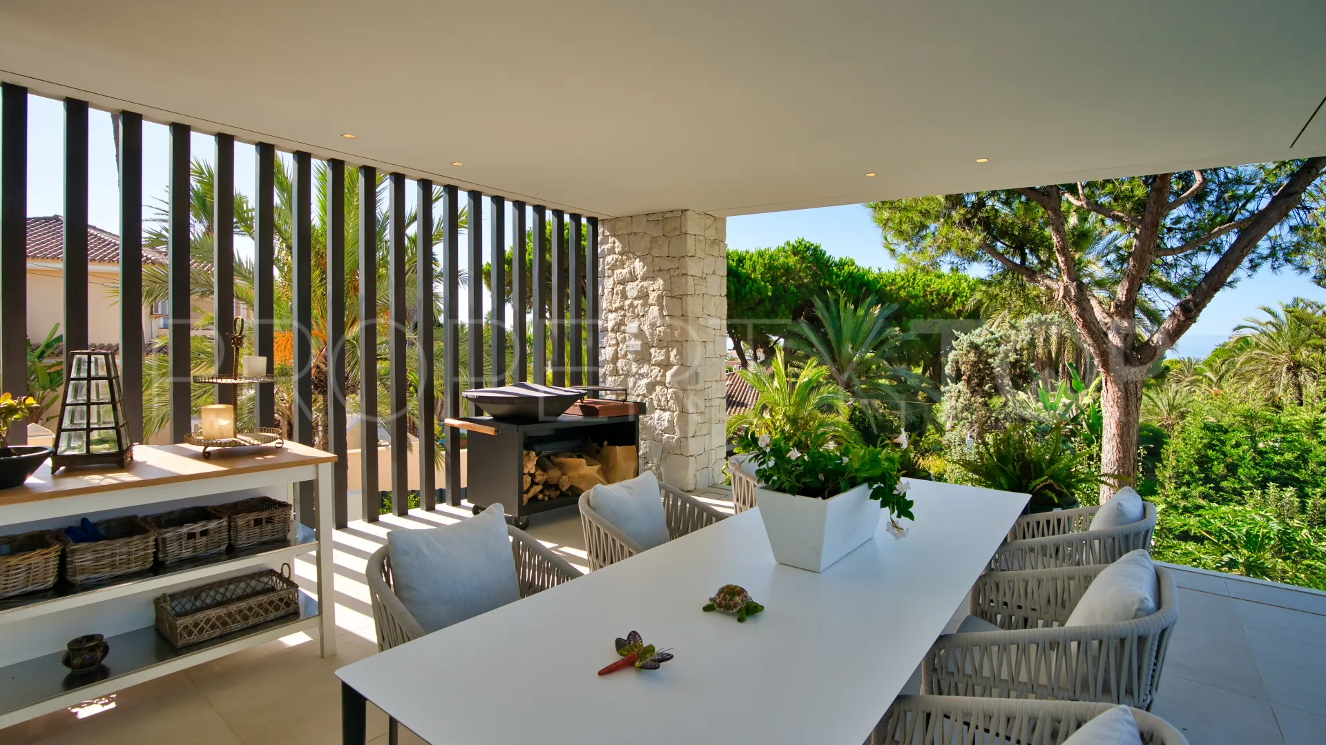 Villa de 6 dormitorios a la venta en Marbesa