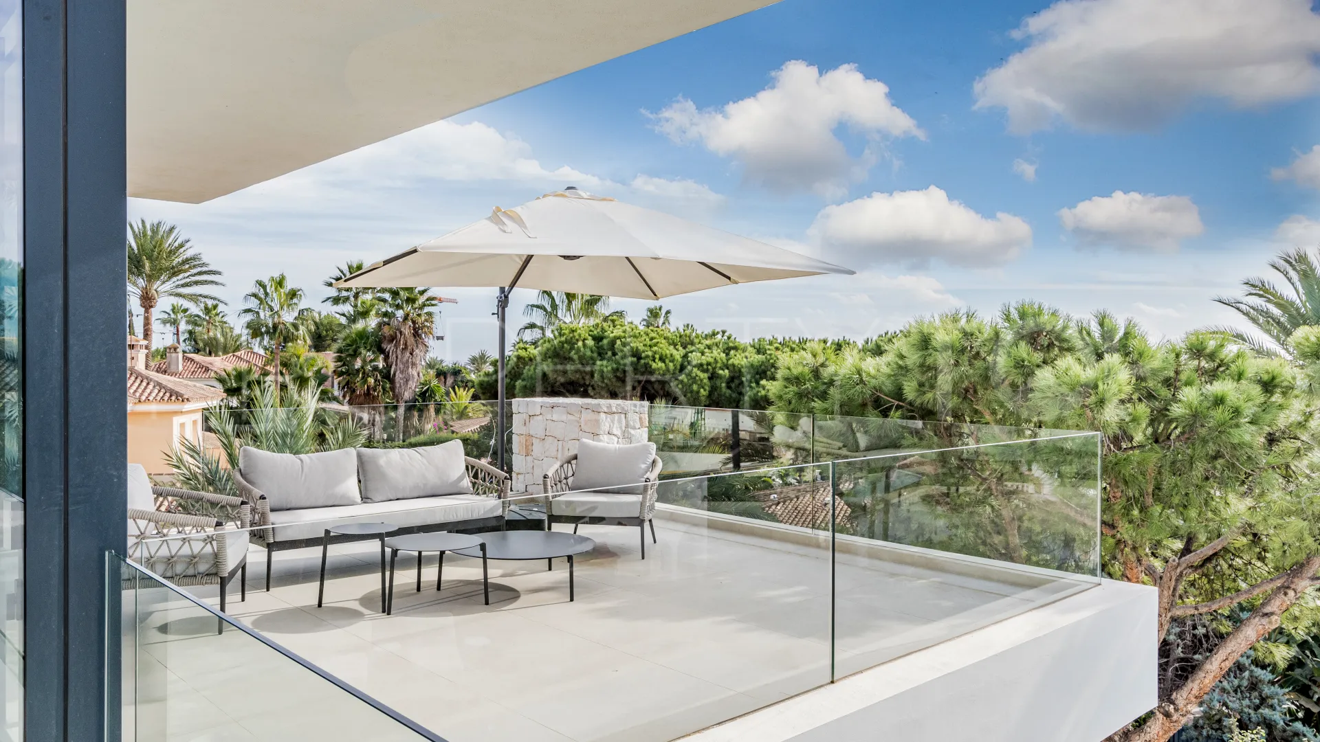 Villa de 6 dormitorios a la venta en Marbesa