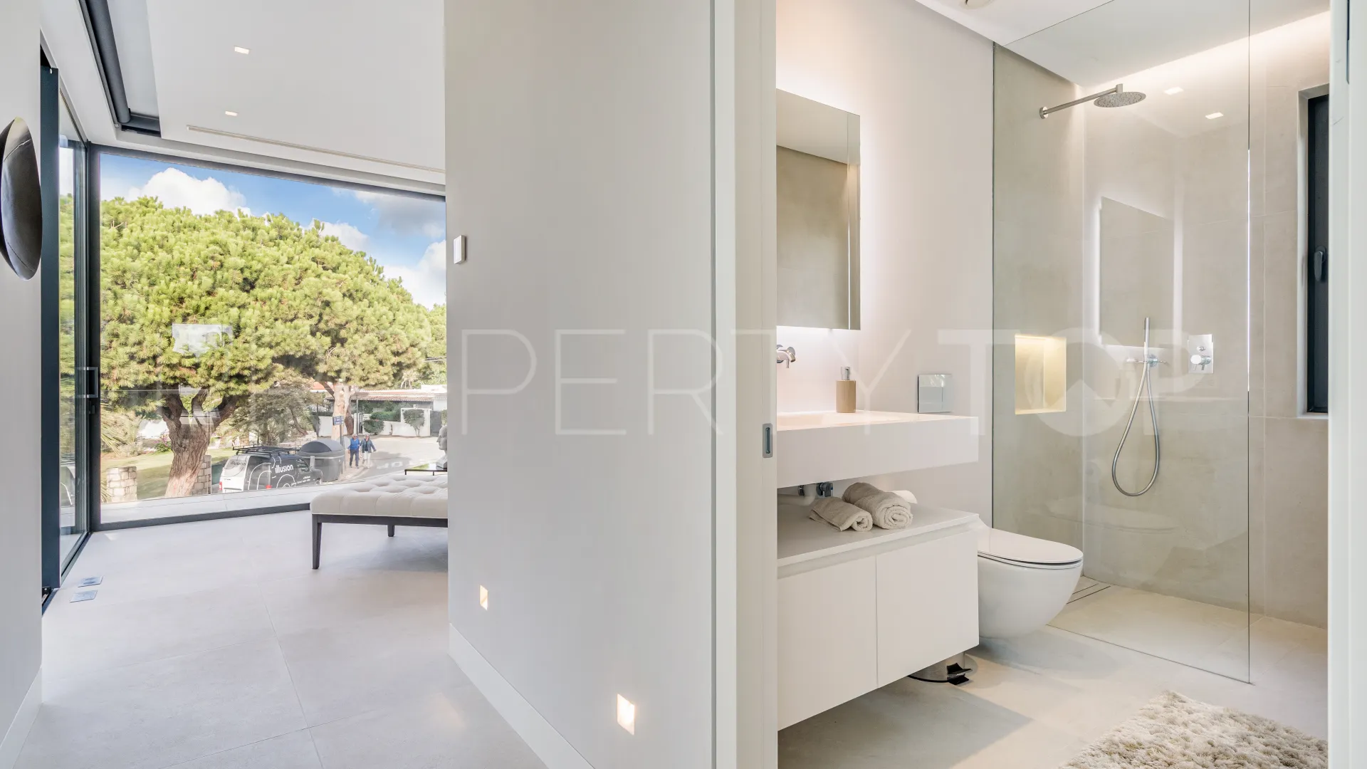 Villa de 6 dormitorios a la venta en Marbesa