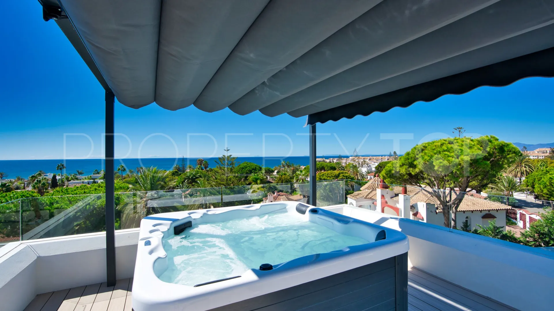 Villa de 6 dormitorios a la venta en Marbesa