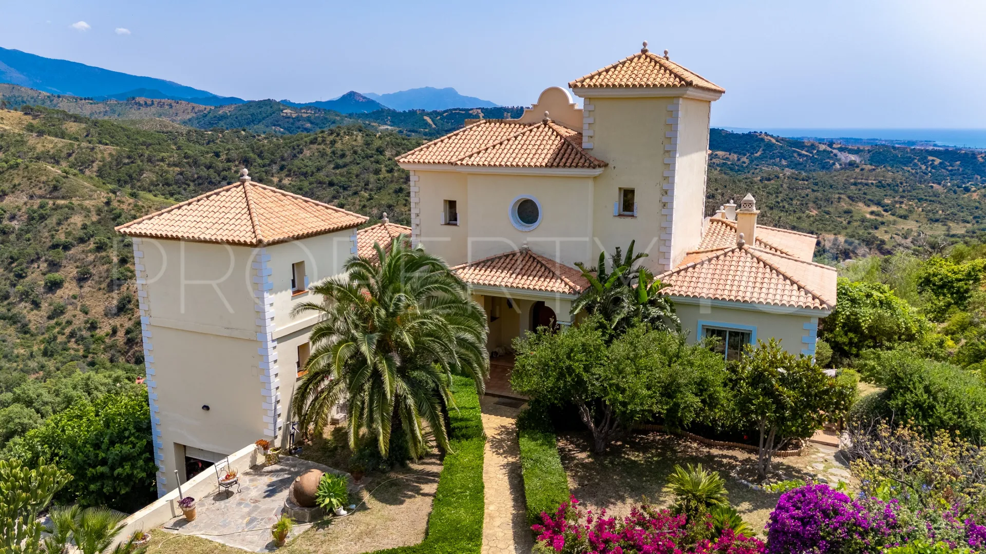 For sale Altos de Estepona villa
