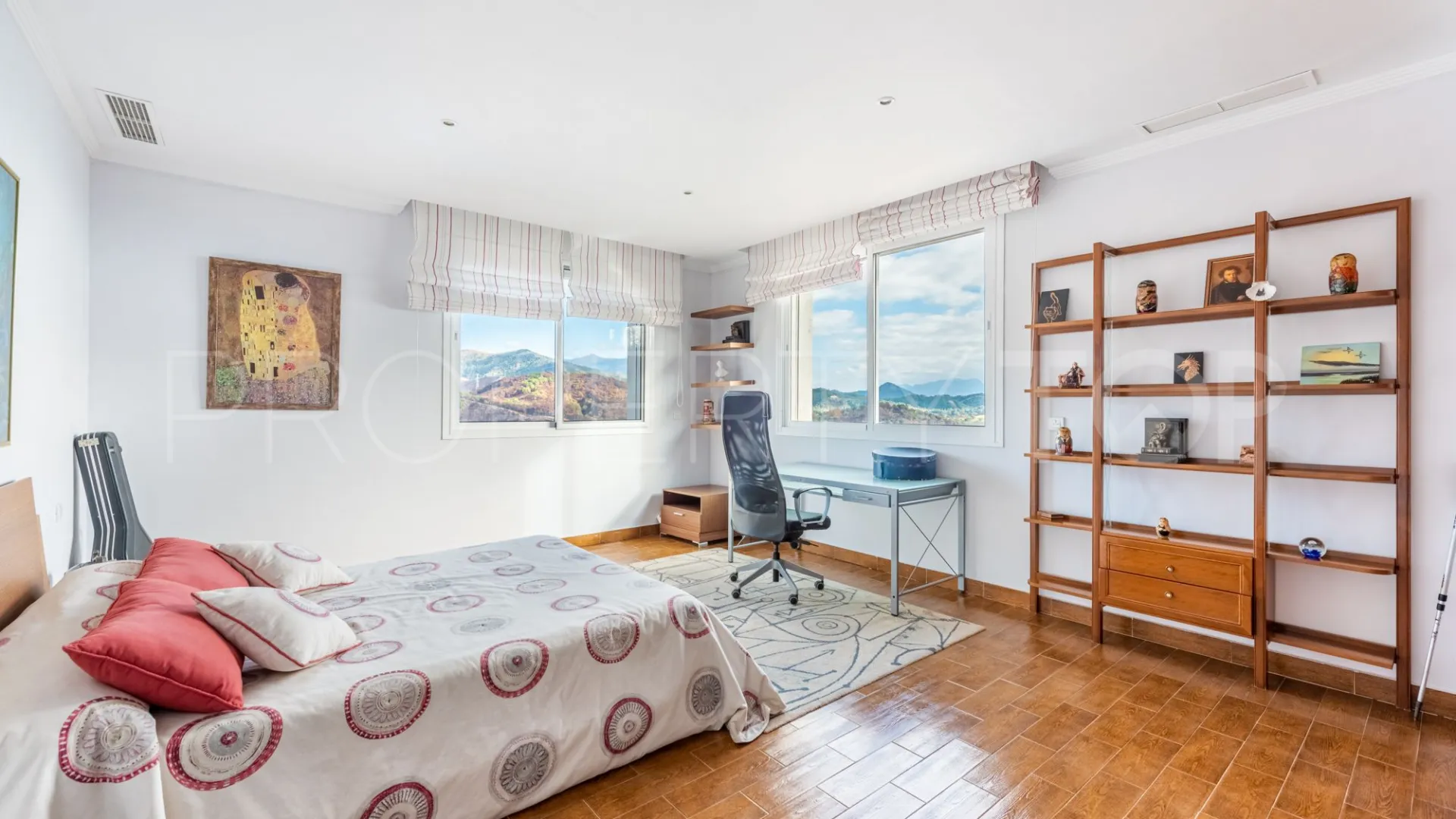 For sale Altos de Estepona villa