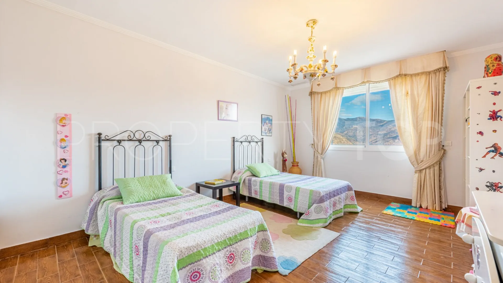For sale Altos de Estepona villa
