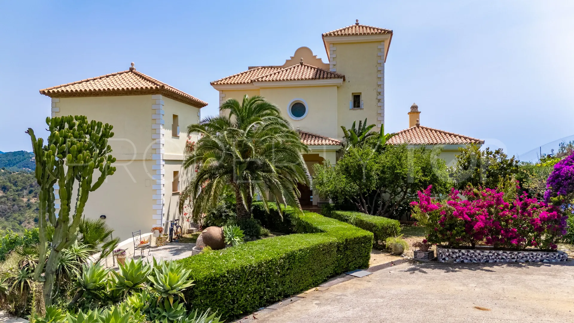 For sale Altos de Estepona villa