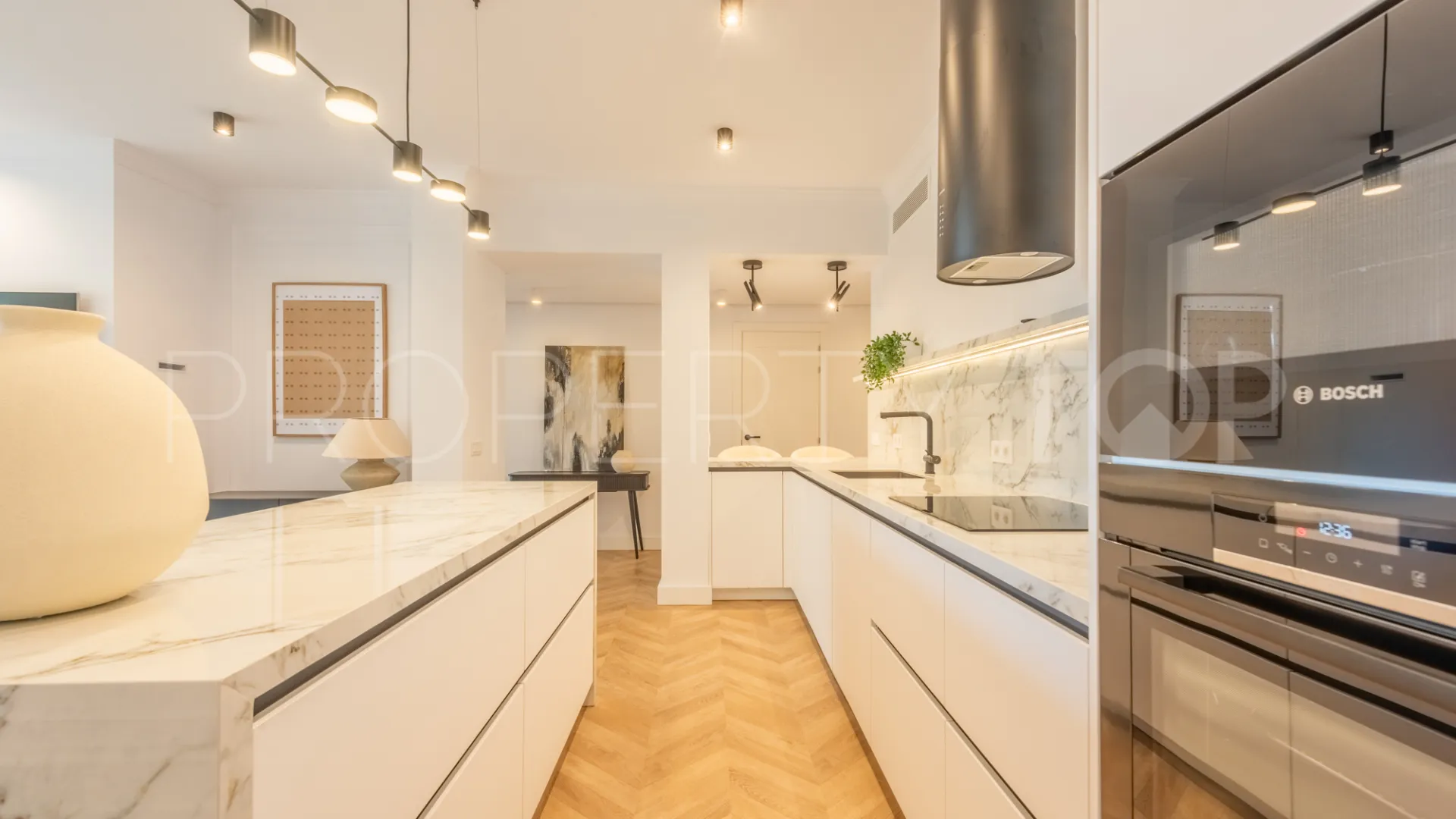 For sale ground floor apartment with 3 bedrooms in Bahía del Velerín
