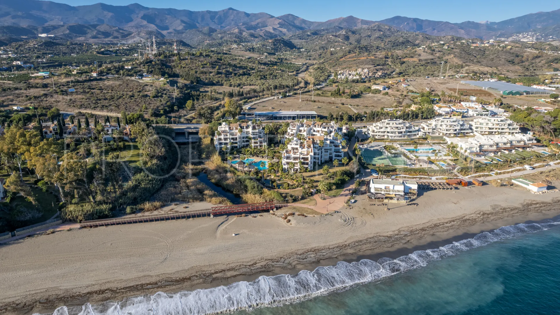 For sale ground floor apartment with 3 bedrooms in Bahía del Velerín