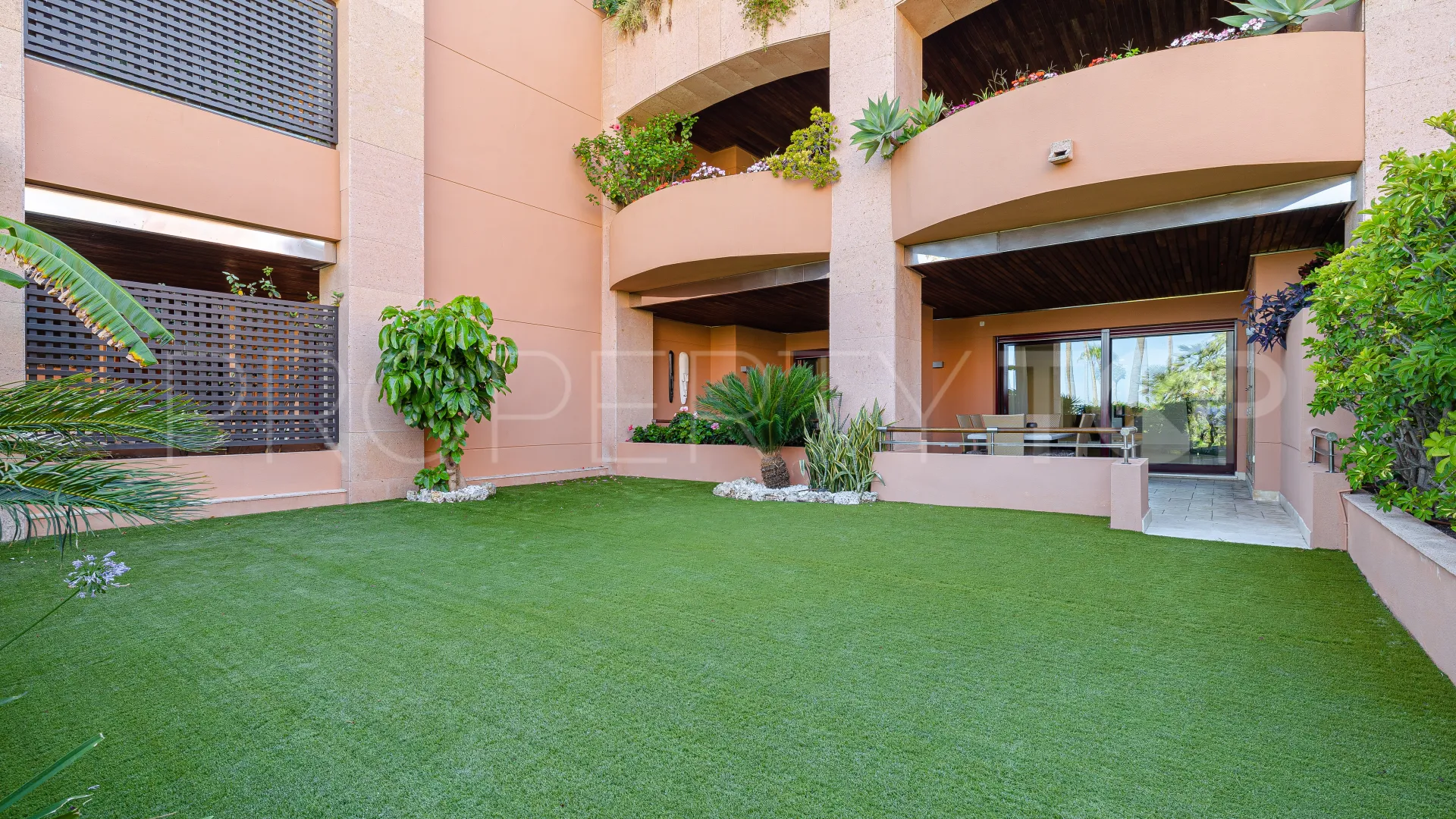 Ground floor apartment with 2 bedrooms for sale in Malibu