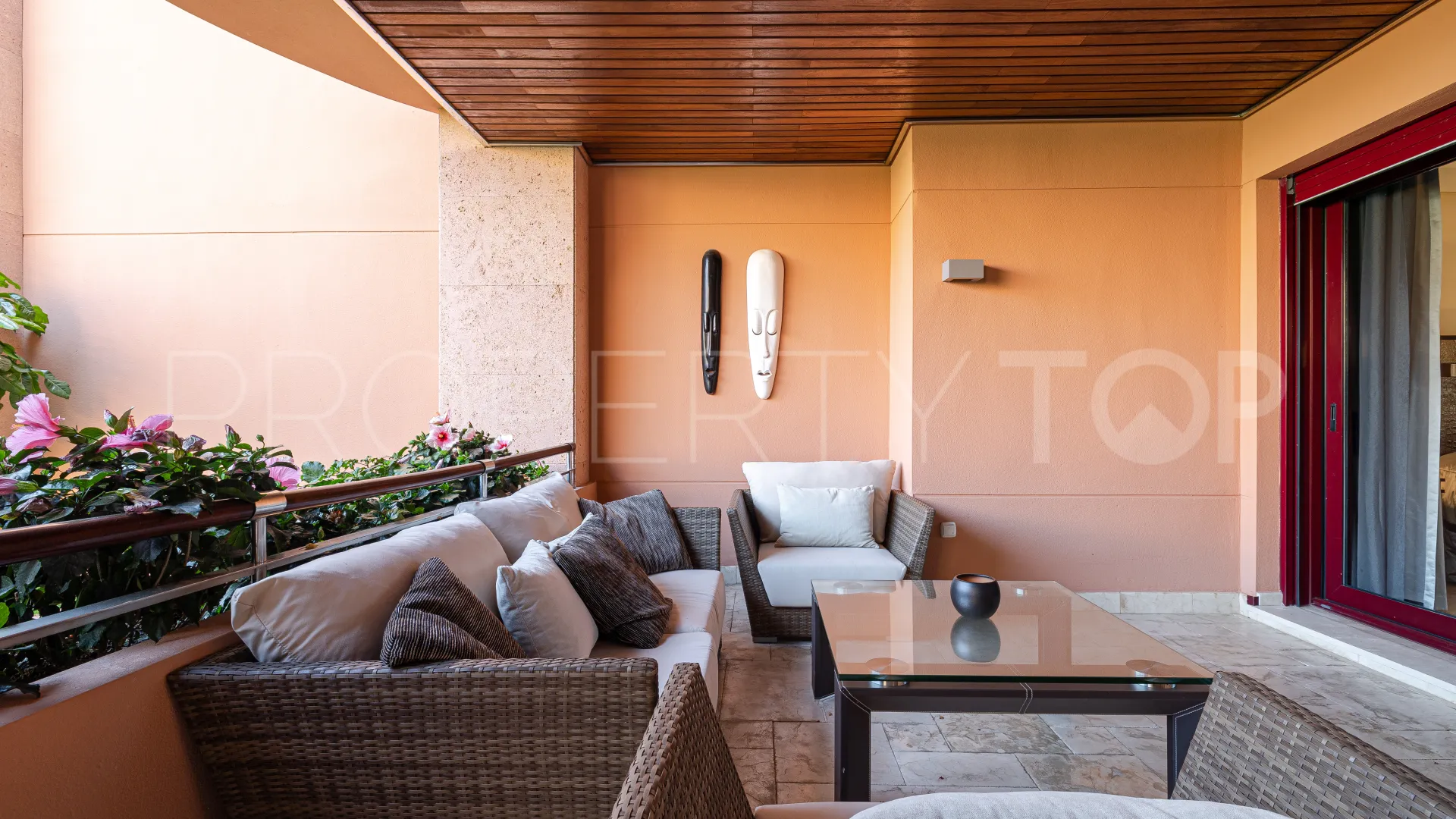 Ground floor apartment with 2 bedrooms for sale in Malibu