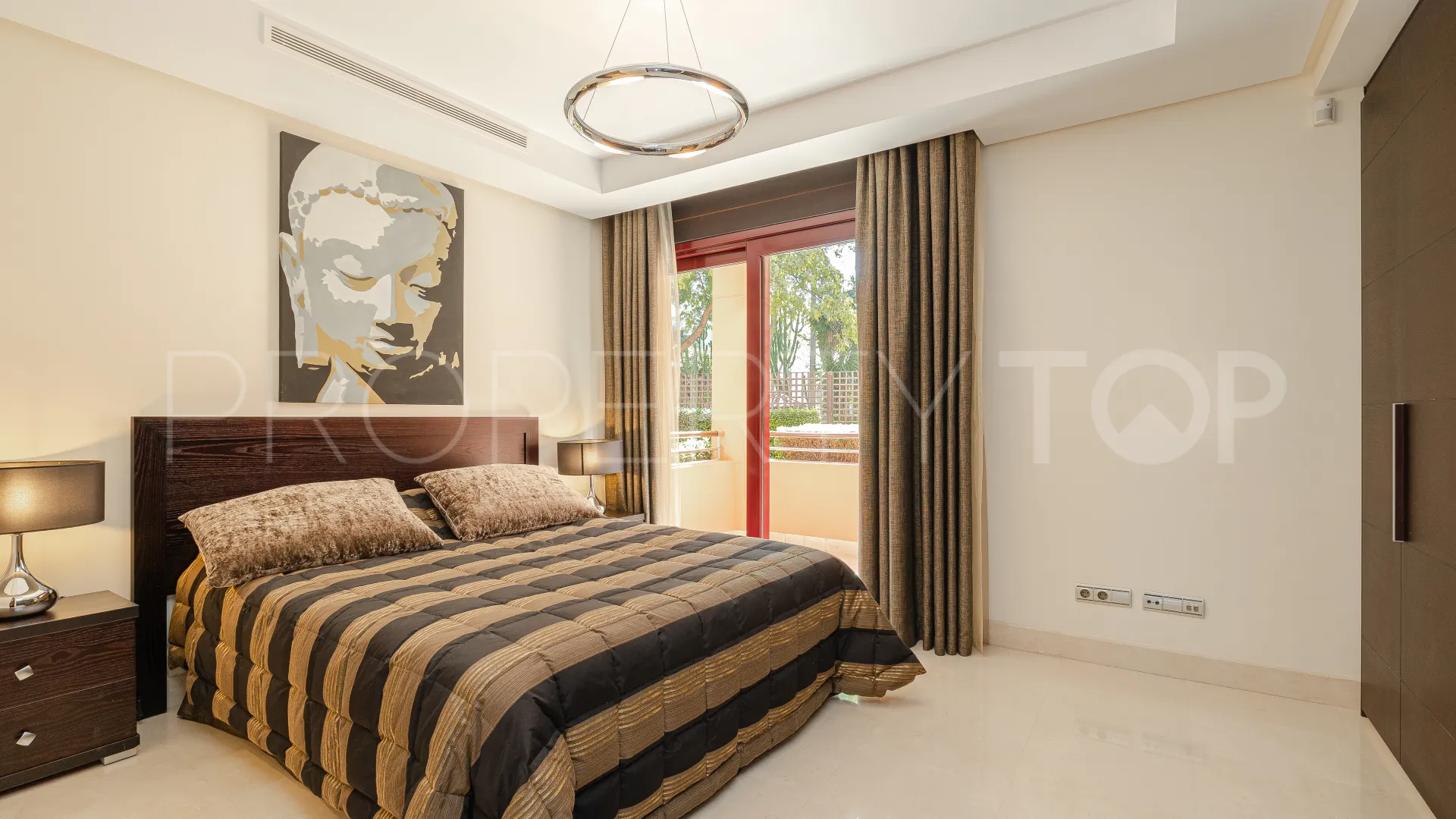 Ground floor apartment with 2 bedrooms for sale in Malibu