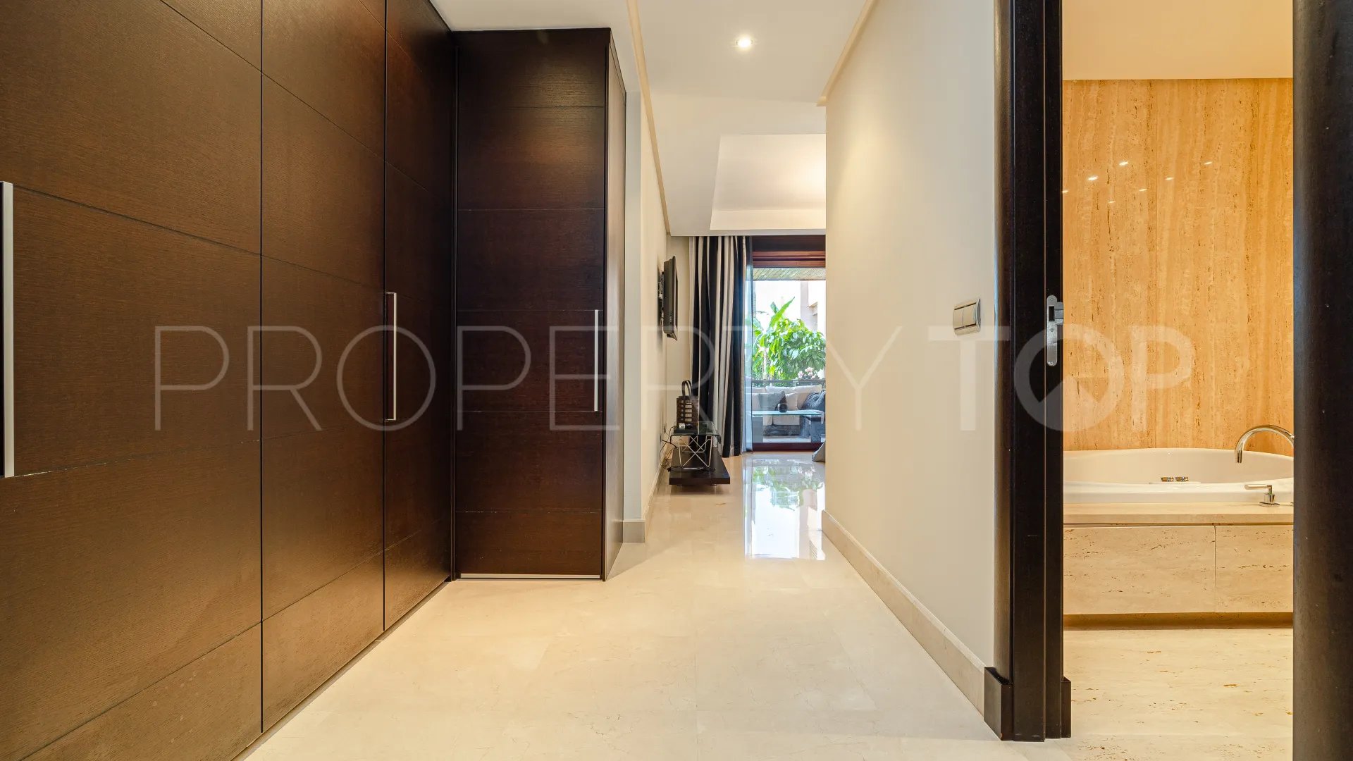 Ground floor apartment with 2 bedrooms for sale in Malibu