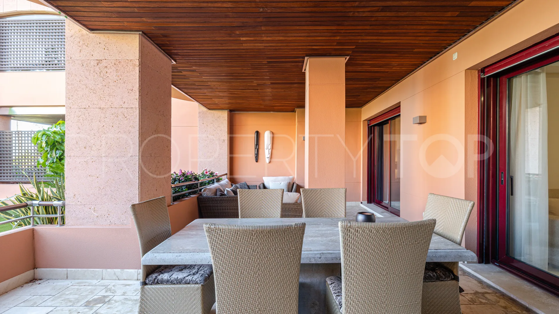 Ground floor apartment with 2 bedrooms for sale in Malibu