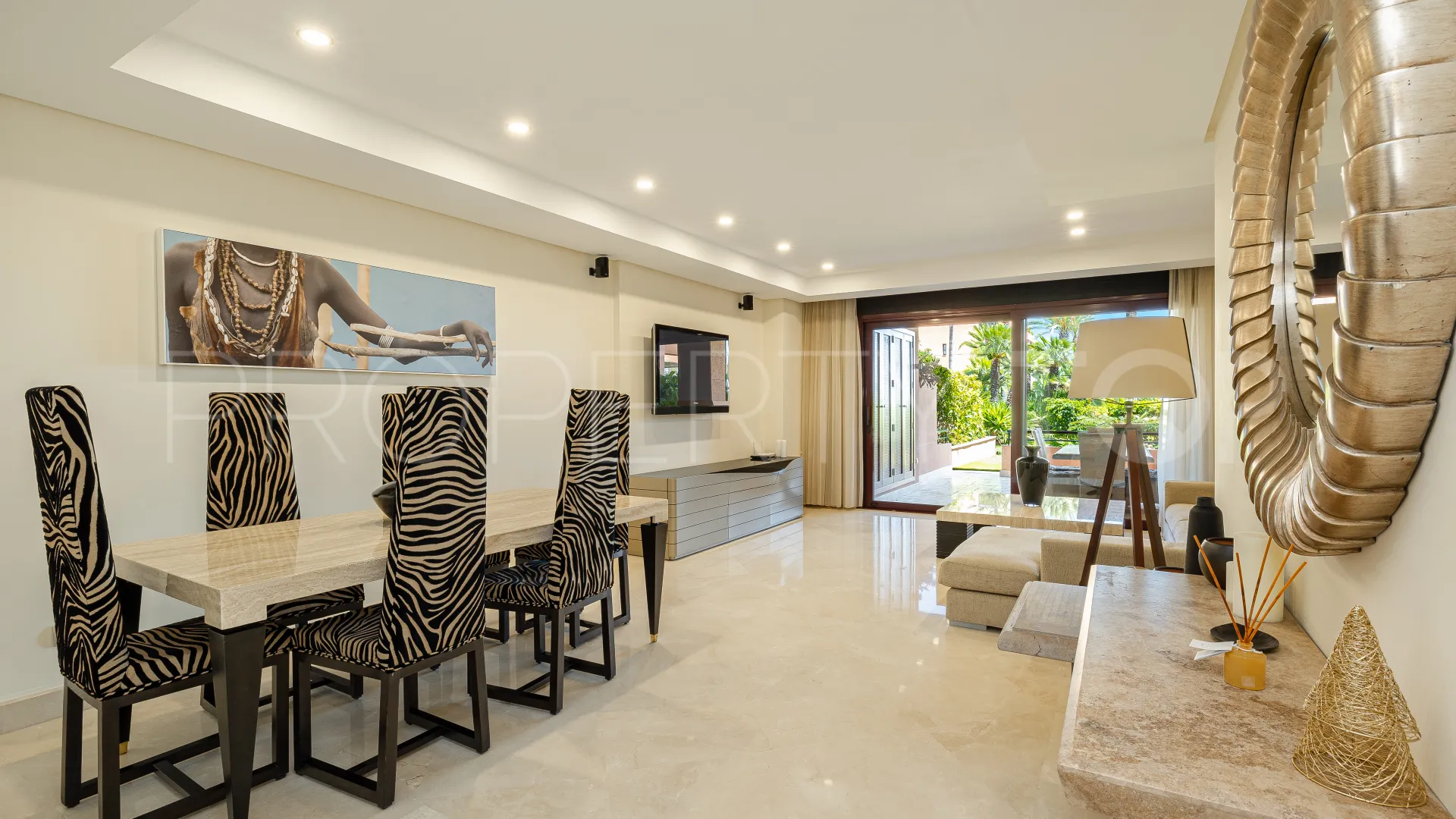 Ground floor apartment with 2 bedrooms for sale in Malibu