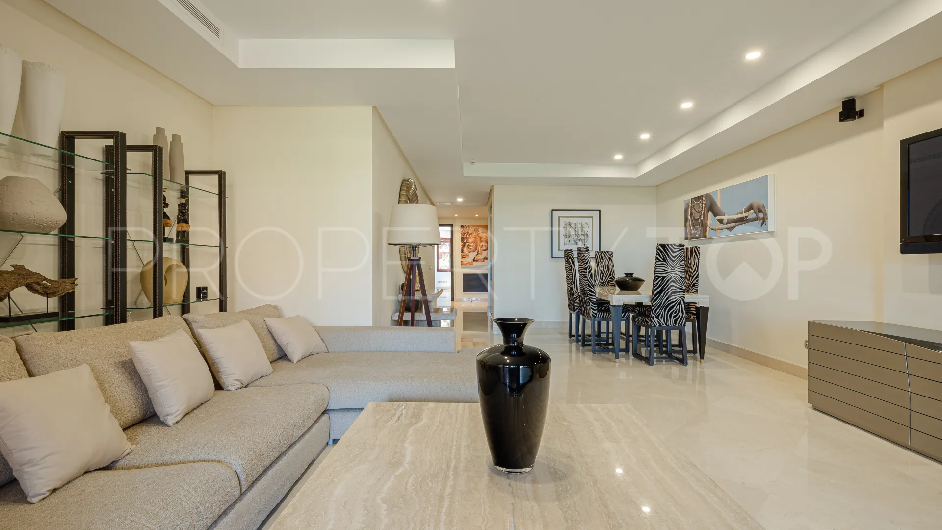 Ground floor apartment with 2 bedrooms for sale in Malibu