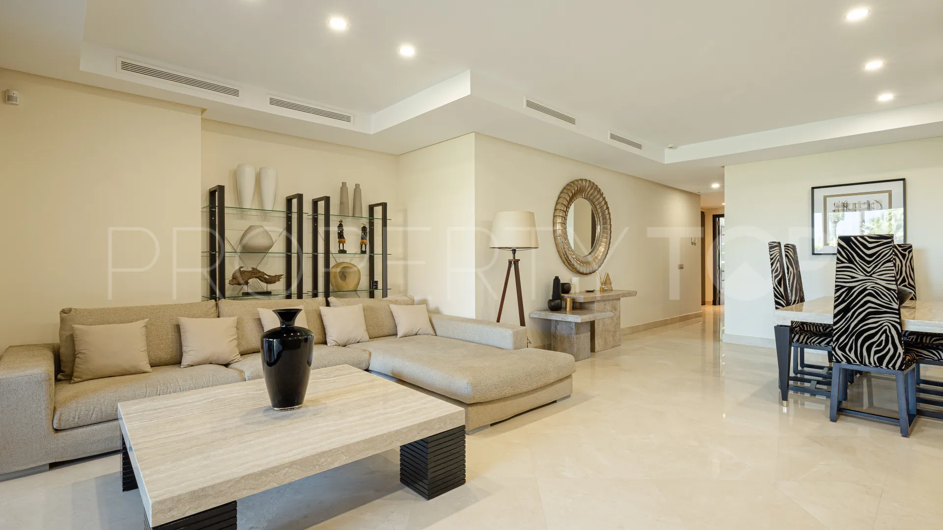 Ground floor apartment with 2 bedrooms for sale in Malibu