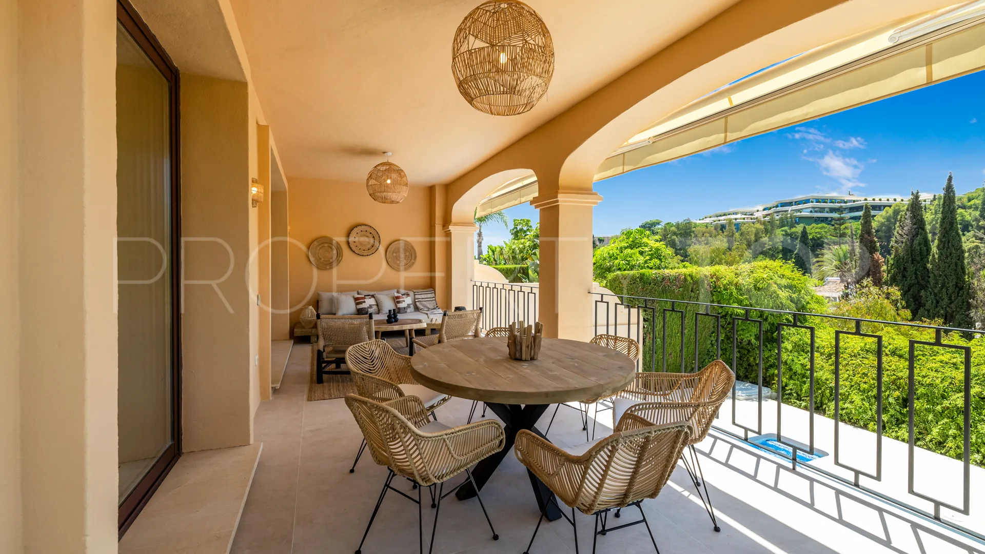 Villa with 5 bedrooms for sale in La Alzambra