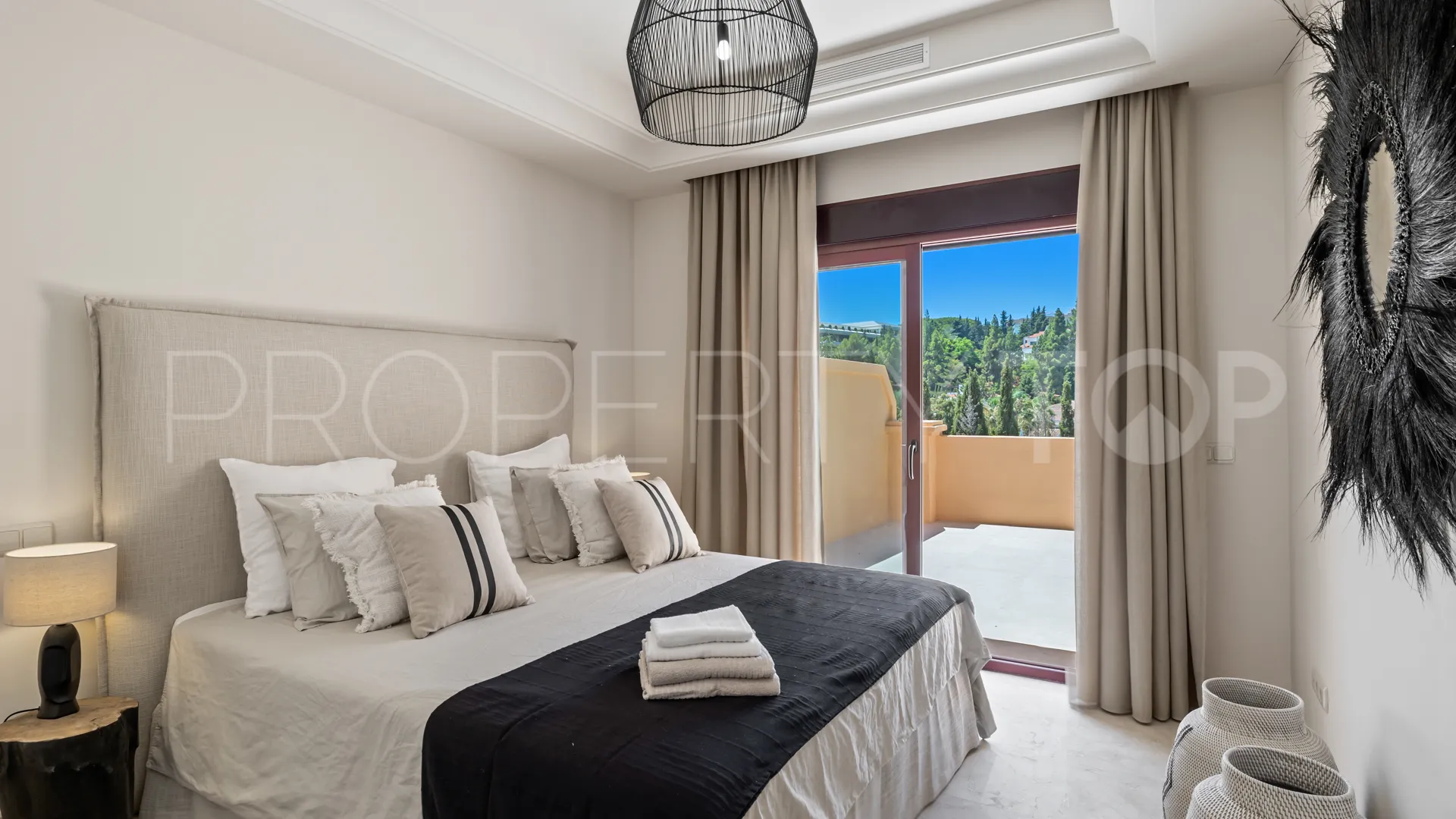 Villa with 5 bedrooms for sale in La Alzambra