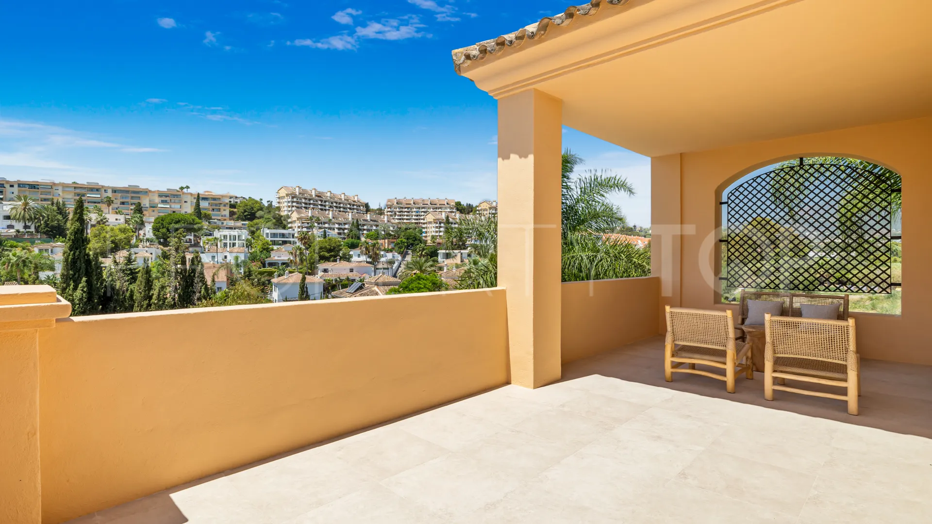 Villa with 5 bedrooms for sale in La Alzambra