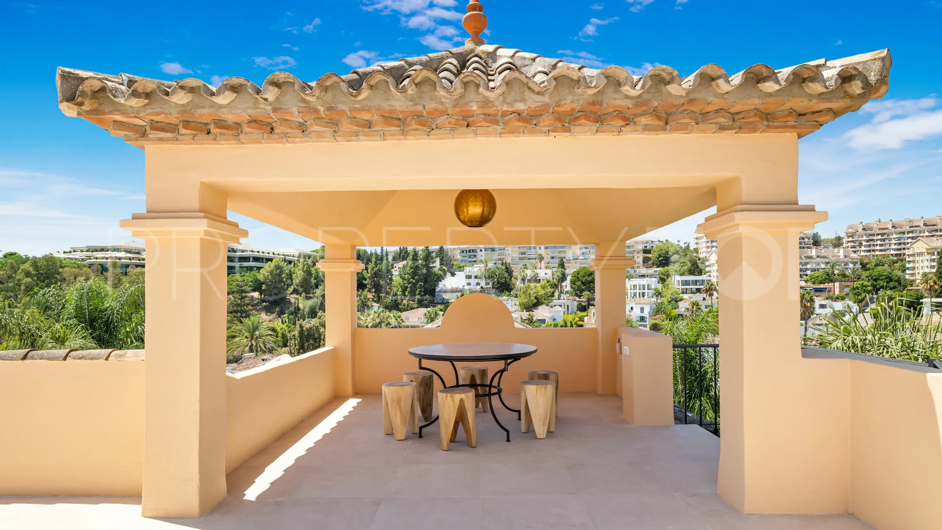 Villa with 5 bedrooms for sale in La Alzambra