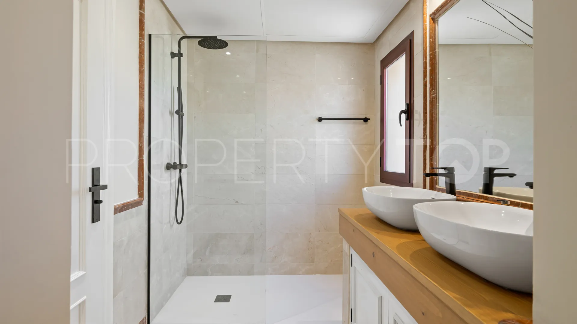 Villa with 5 bedrooms for sale in La Alzambra