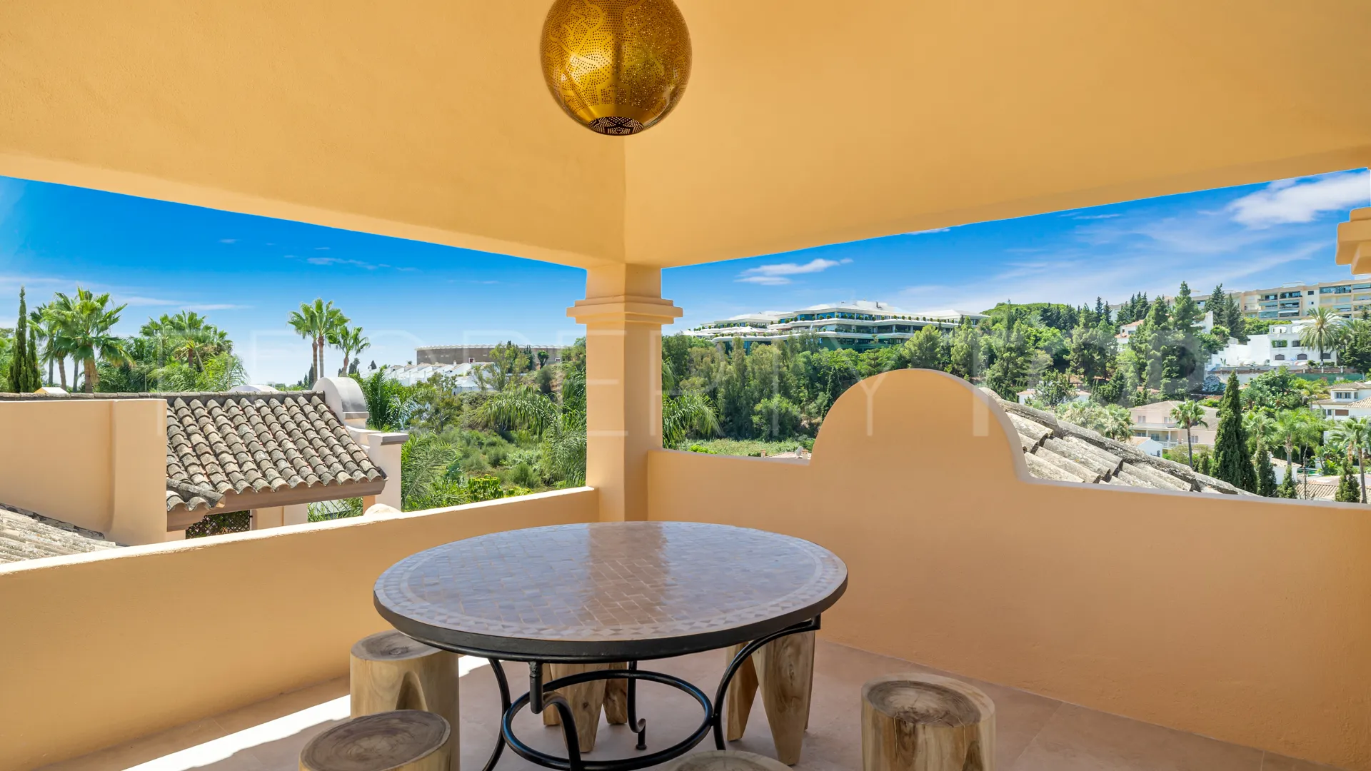 Villa with 5 bedrooms for sale in La Alzambra