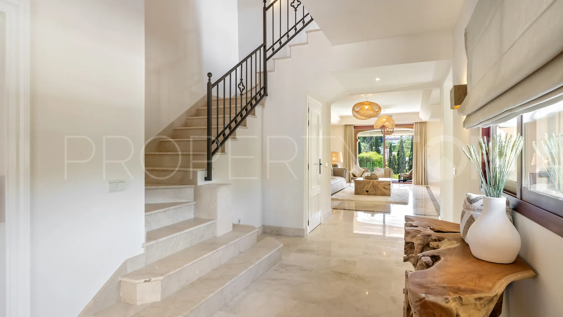 Villa with 5 bedrooms for sale in La Alzambra