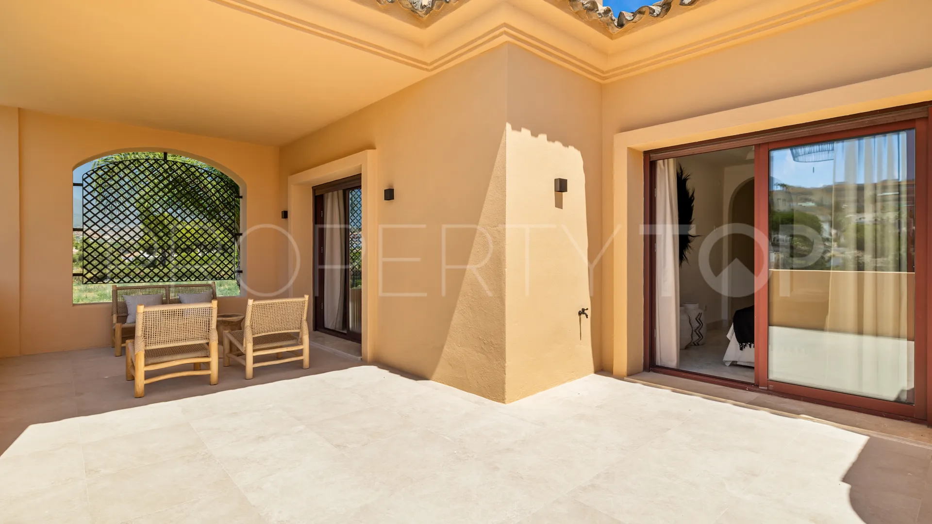 Villa with 5 bedrooms for sale in La Alzambra