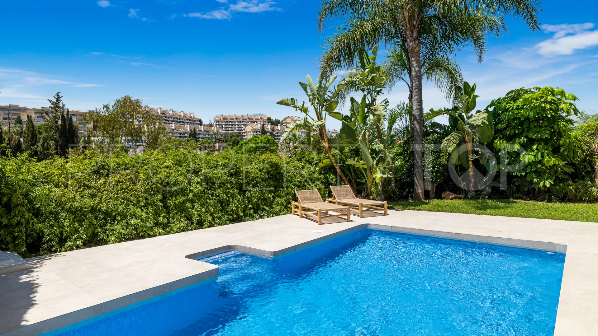 Villa with 5 bedrooms for sale in La Alzambra