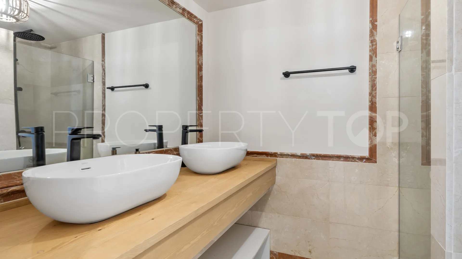Villa with 5 bedrooms for sale in La Alzambra