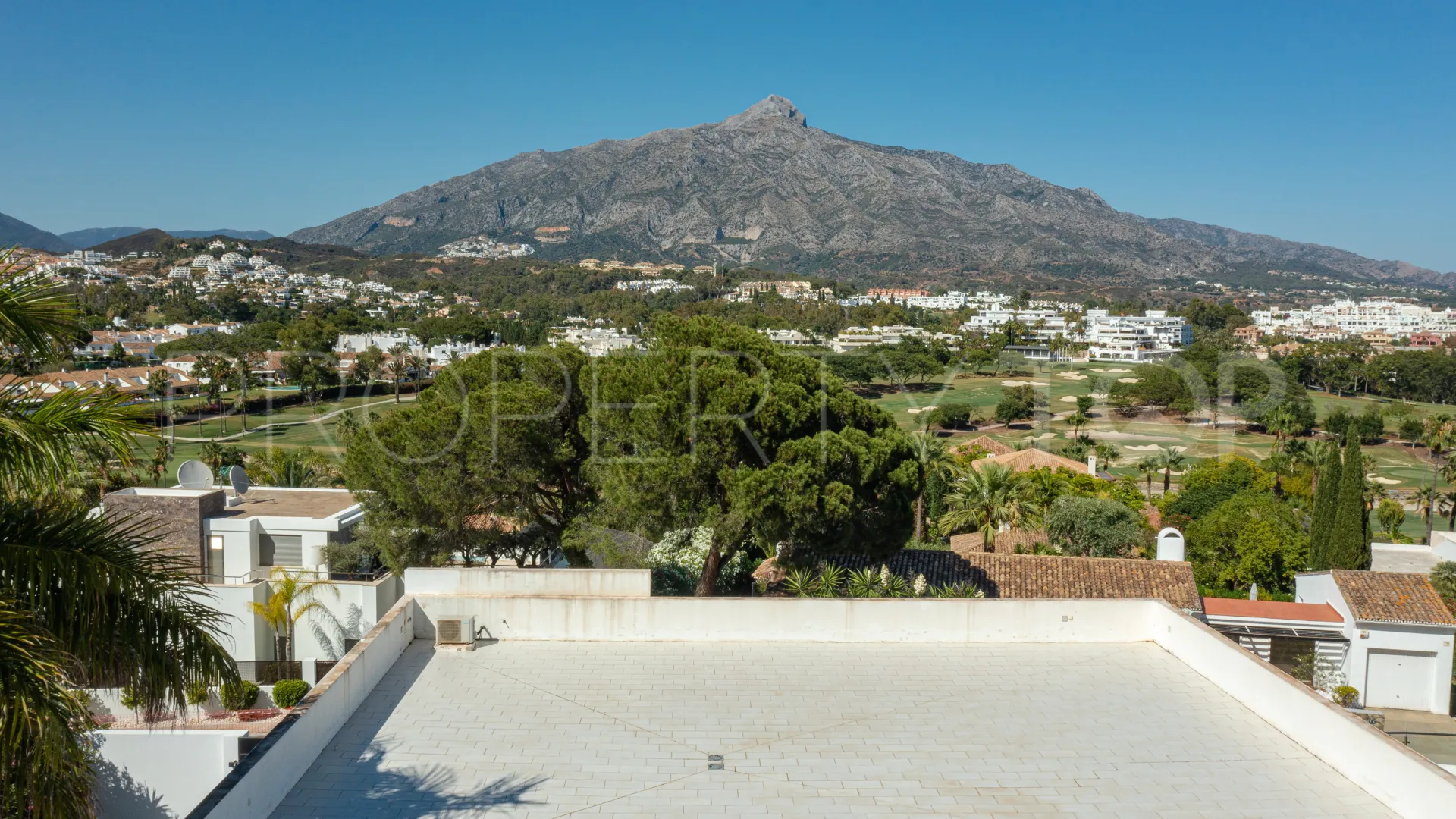 For sale Las Brisas 7 bedrooms villa