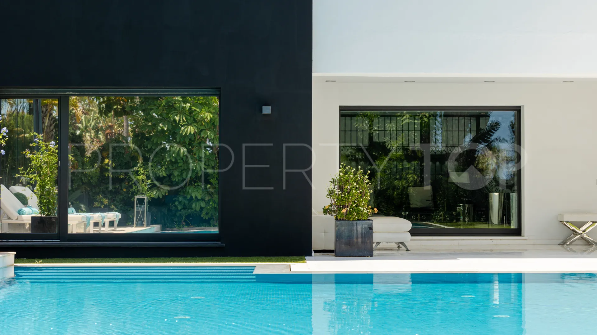 For sale Las Brisas 7 bedrooms villa