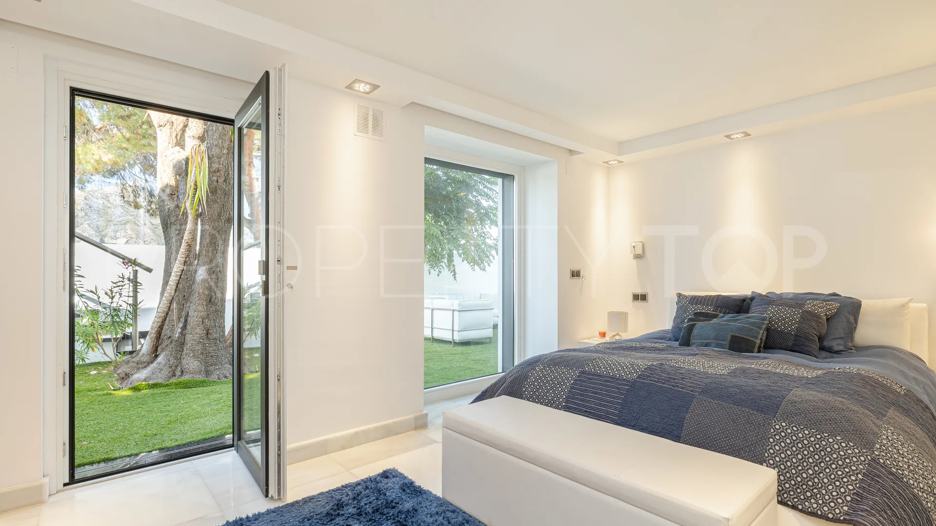 For sale Las Brisas 7 bedrooms villa