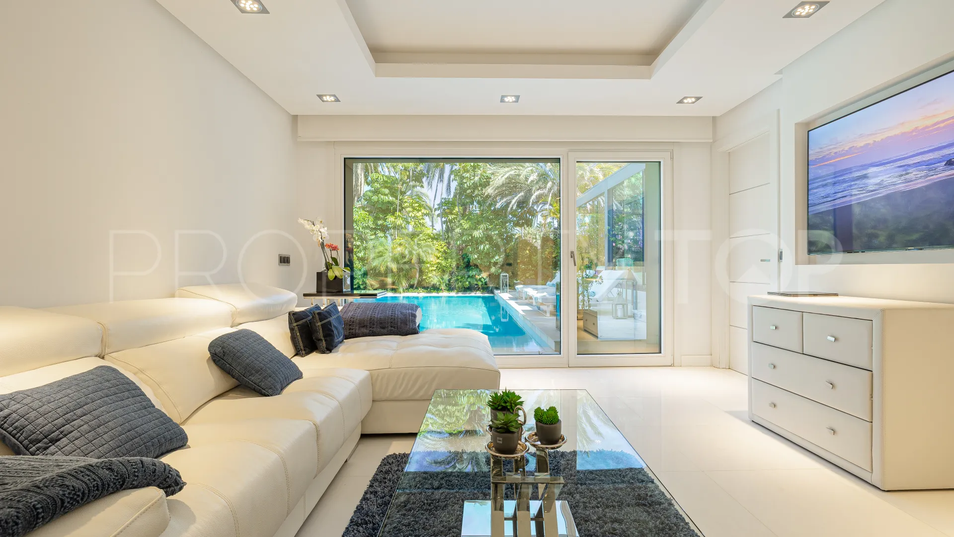 For sale Las Brisas 7 bedrooms villa