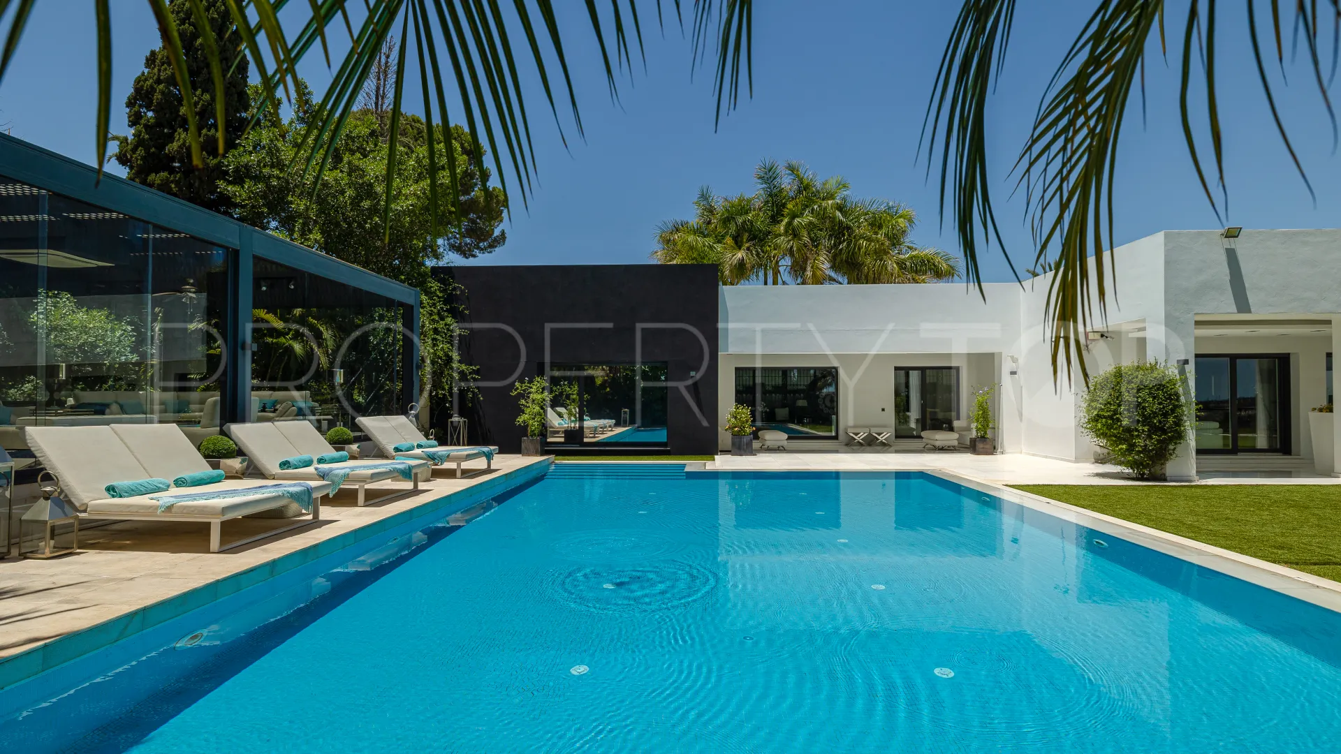 For sale Las Brisas 7 bedrooms villa