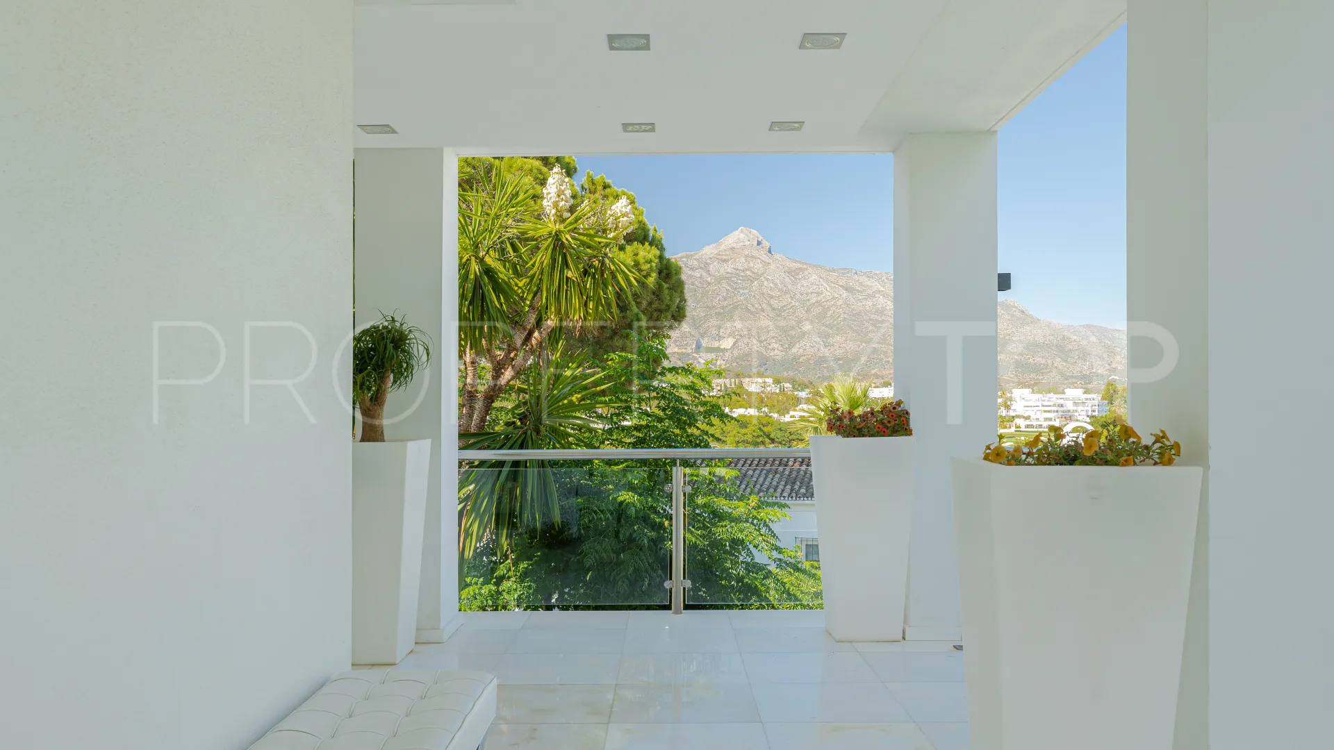 For sale Las Brisas 7 bedrooms villa