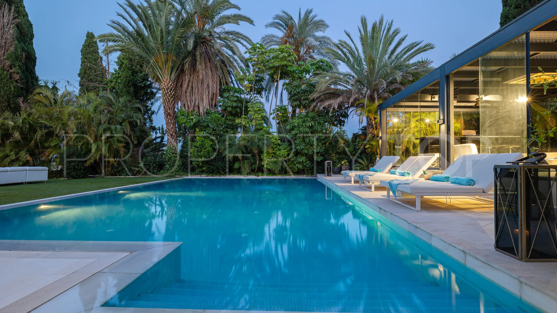 For sale Las Brisas 7 bedrooms villa