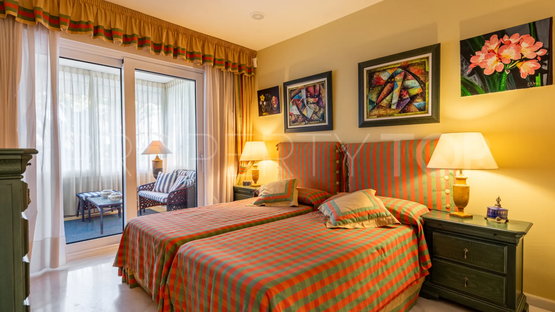 Apartamento planta baja en venta en Los Granados