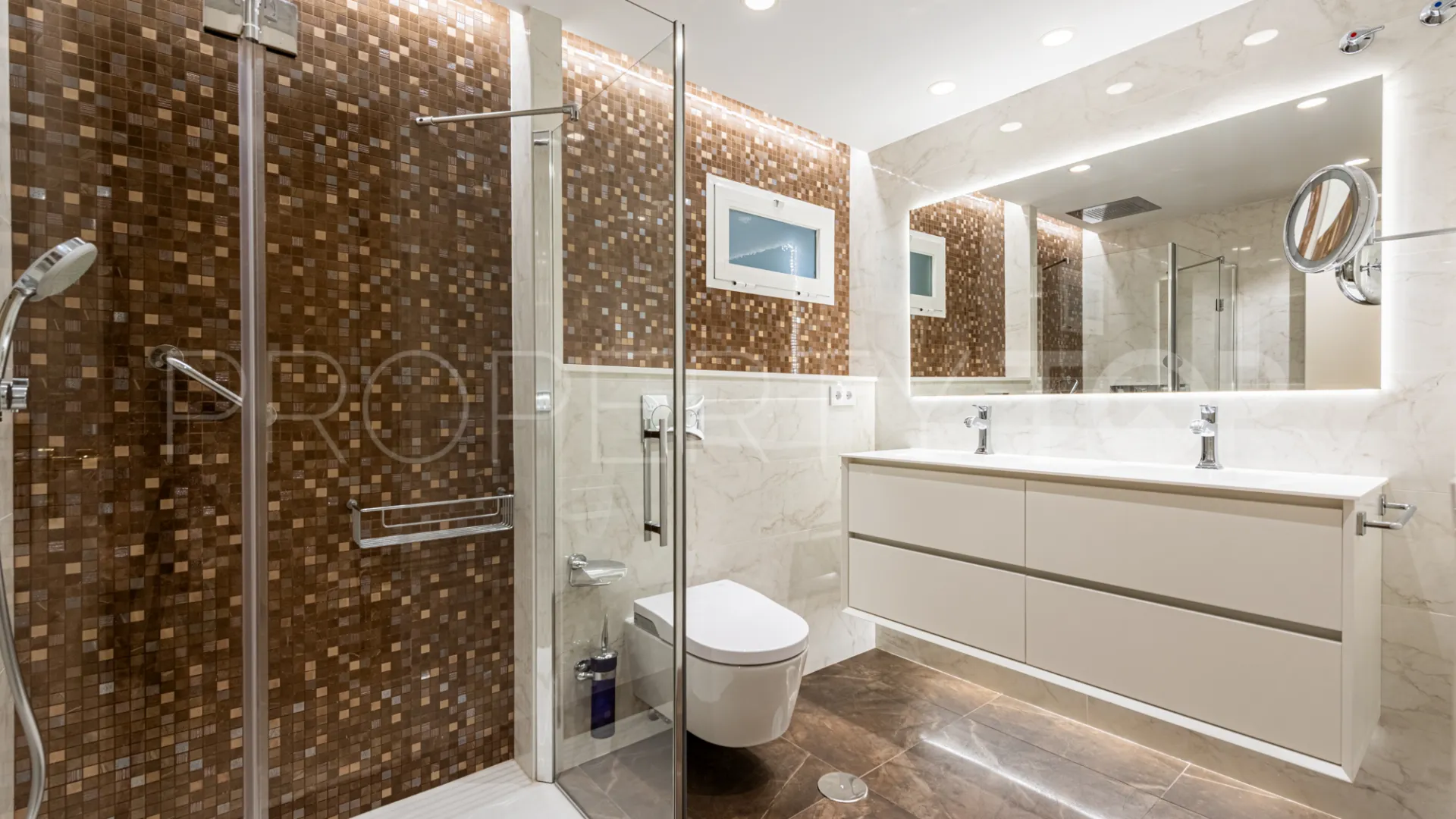 Apartamento planta baja en venta en Los Granados